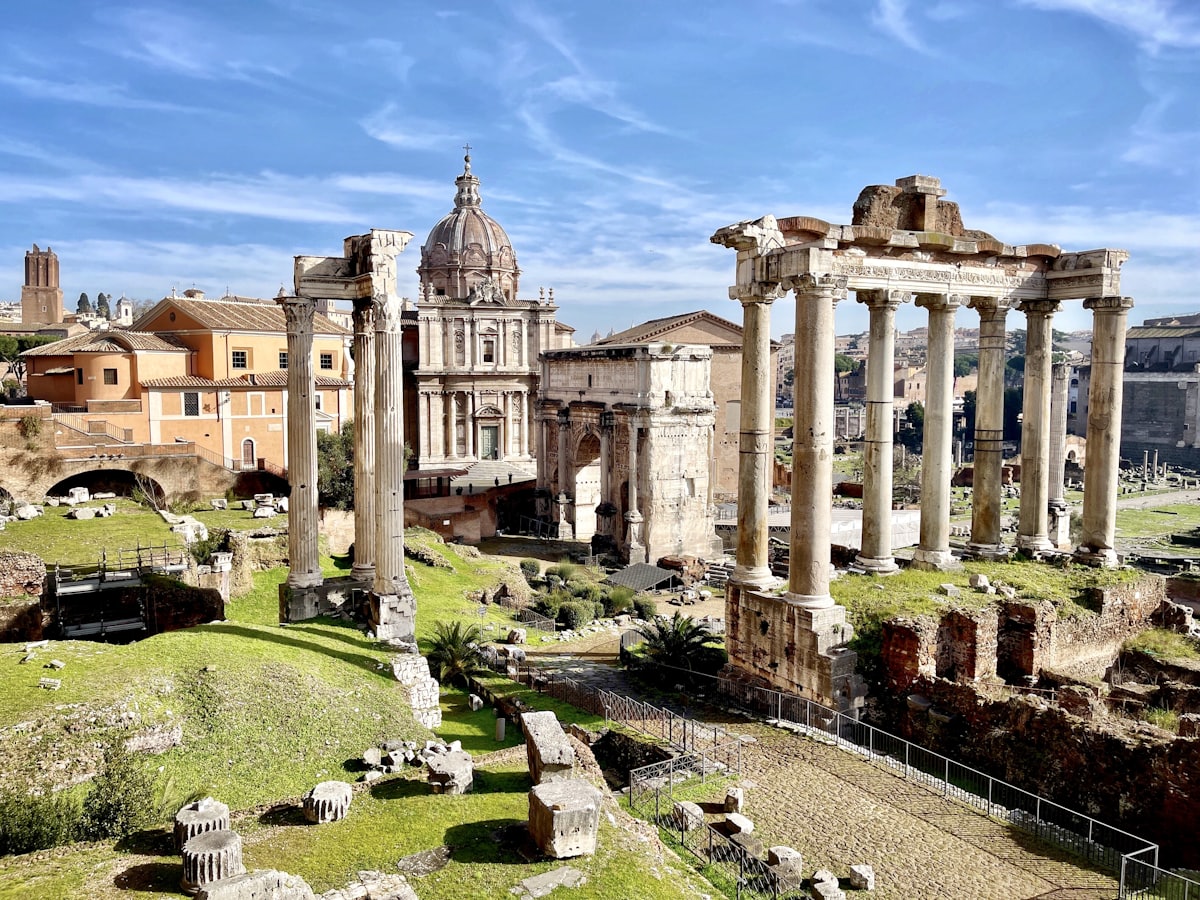 Via Sacra and the arches